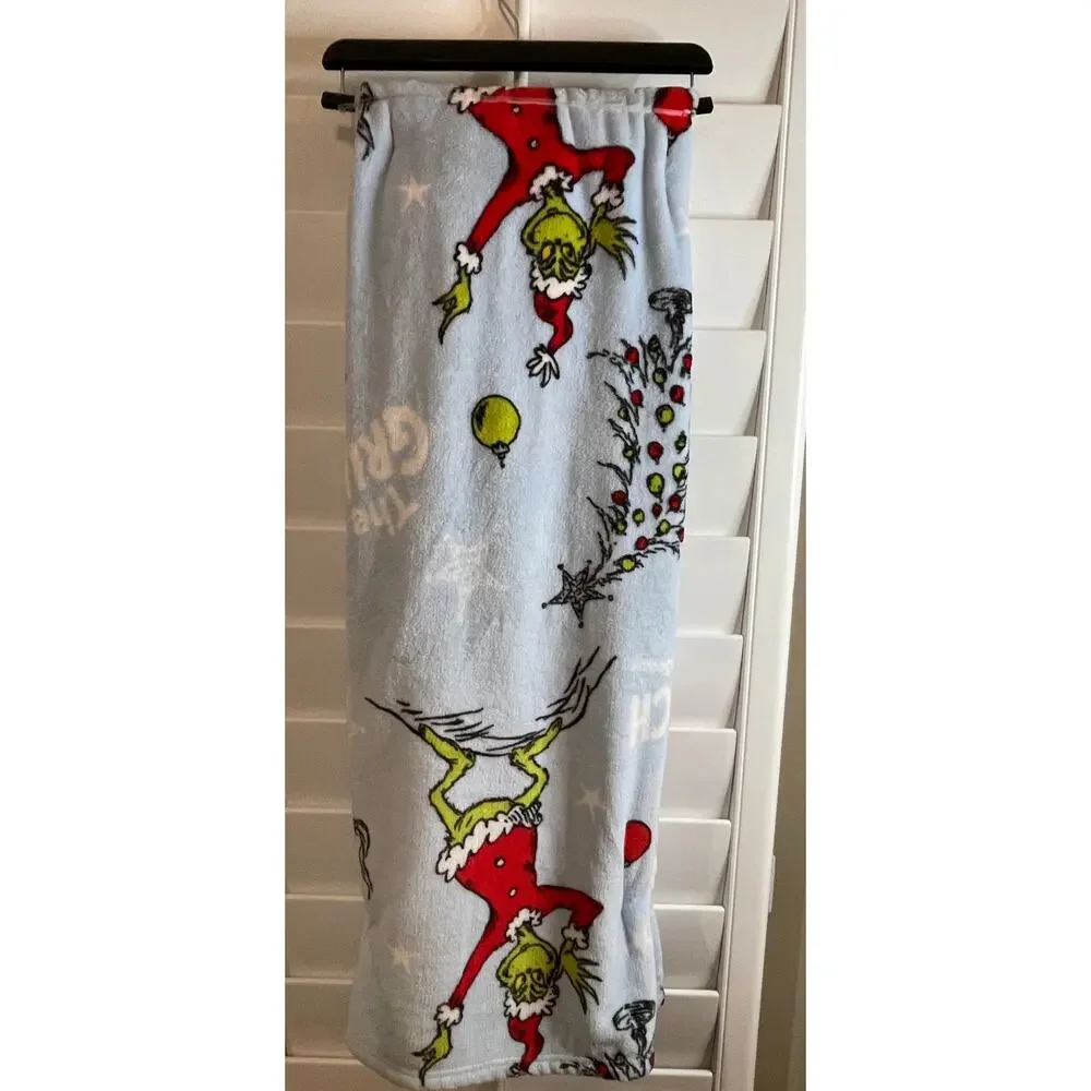 The Grinch Dr. Seuss Oversized Throw Blanket Christmas NEW Light Blue Super Soft